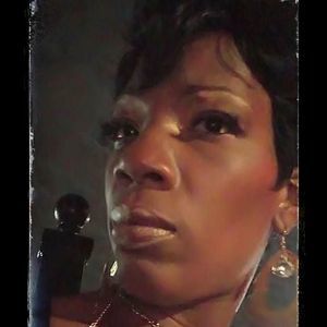 Meet your Posher, Mia